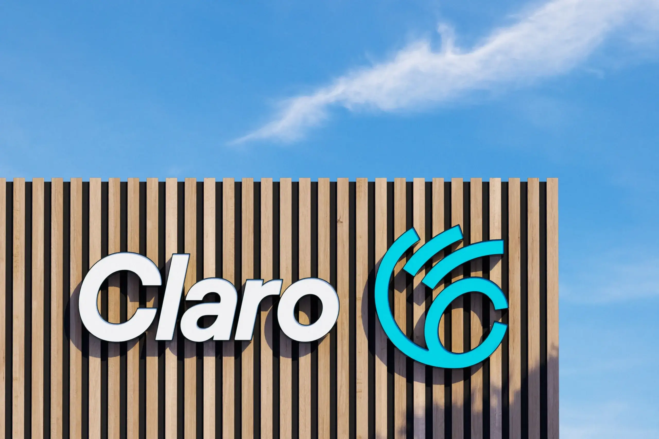 claro-01-logo-building