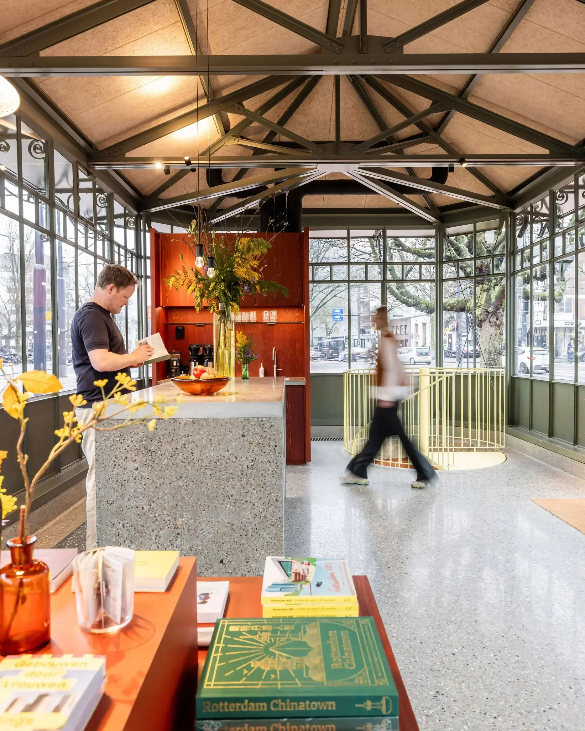 tramhuis-building-indoor